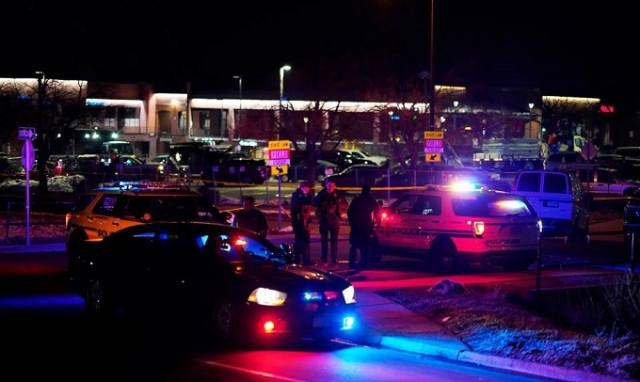 Strage in un supermercato del Colorado: 10 morti