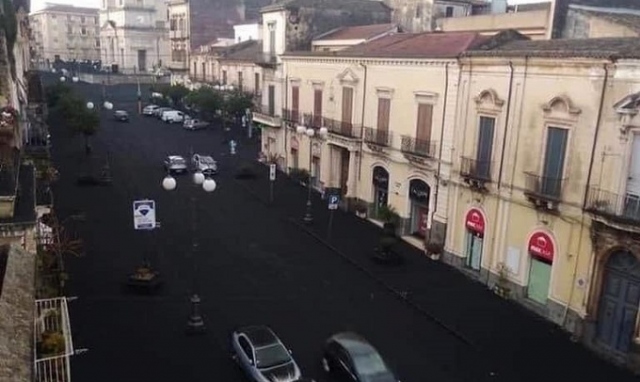 Etna, cenere vulcanica: Musumeci dichiara lo stato di emergenza