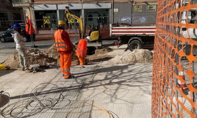 Siracusa, lavori in viale Teocrito: in corso eliminazione condotta del gas