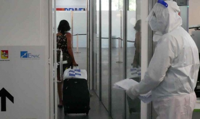 Musumeci proroga l'ordinanza: mantenuti i controlli per chi arriva in Sicilia