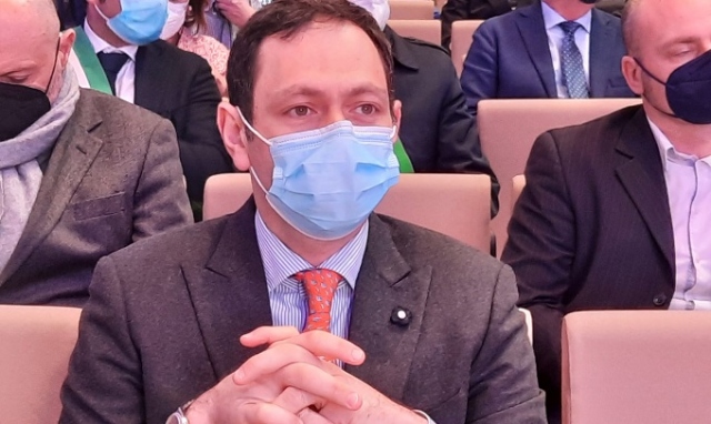 Covid, dati falsati: l'assessore Razza si dimette