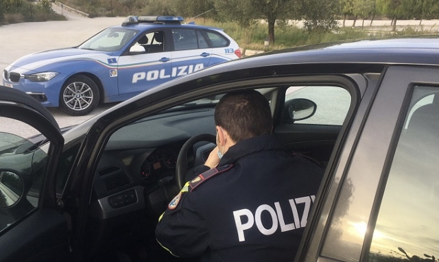 Contachilometri taroccato, denuncia per i 2 titolari di una rivendita auto usate del Siracusano