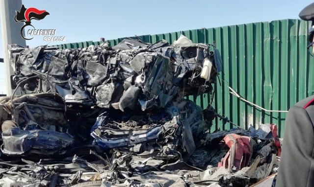 Augusta, demolizione auto: sequestro e denuncia per il titolare