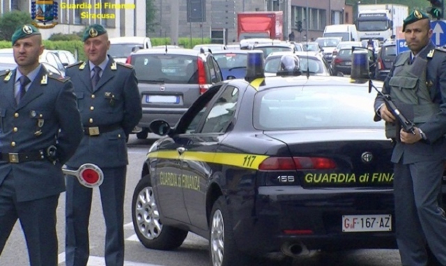 Contraffazione, sequestrati 450.000 prodotti tra Augusta, Noto, Pachino e Floridia