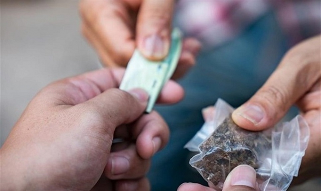 Siracusa, controlli antidroga: una denuncia e sequestro di marijuana