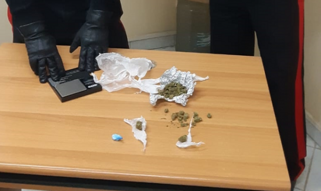 Priolo, in casa marijuana e cocaina: arrestato 24enne