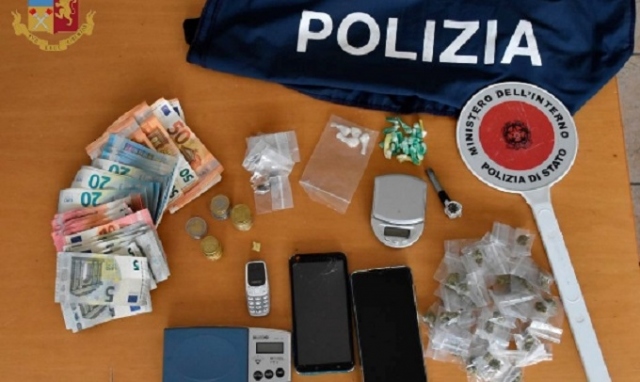 Siracusa, nasconde cocaina in bocca: scoperto e arrestato 32enne