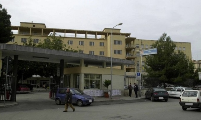 Gela, oltre 500 furti alla mensa dell'ospedale: arresti e 36 indagati