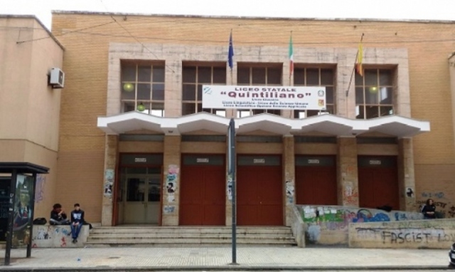 Siracusa, 2 positivi di sospetta variante al Quintiliano: studenti in dad per 3 giorni