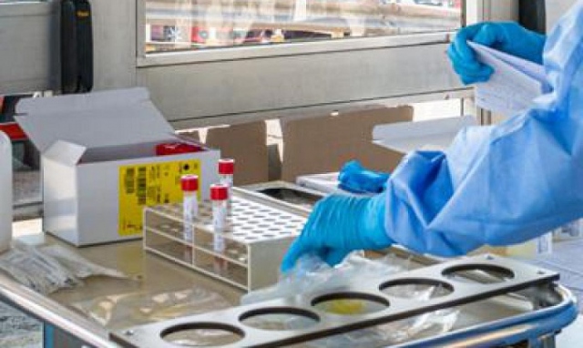 Siracusa, mancanza piastre reagenti e ritardi negli esiti dei tamponi: Ternullo "Inaudito"