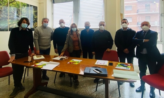 Siracusa, la Rete Civica della Salute tra volontariato negli hub e incontri con i sindaci