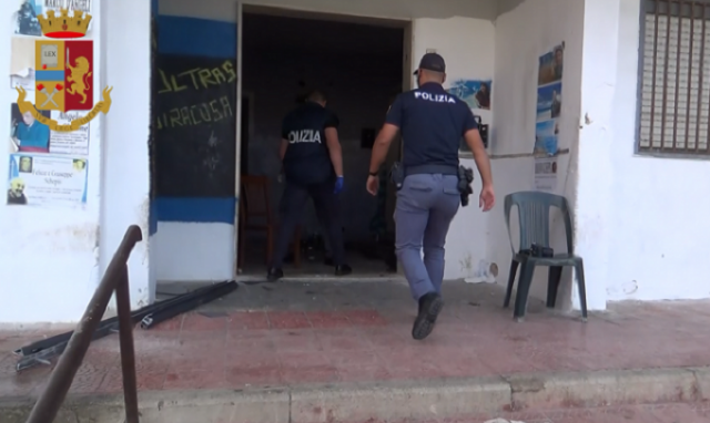 Siracusa, in auto con 32 grammi di cocaina: arrestato