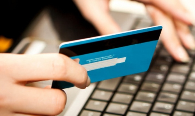 Noto, acquista una console online che non arriva: denunciata 31enne pugliese