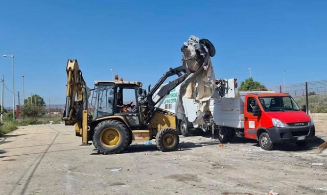 Augusta, bonificata dai rifiuti contrada Cozzo Filonero: il sindaco "In via di identificazione uno dei responsabili"