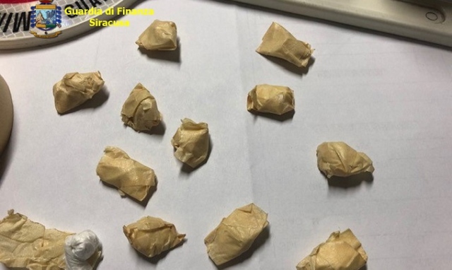 Siracusa, blitz antidroga alle "case parcheggio": sequestro di cocaina, hashish e marijuana