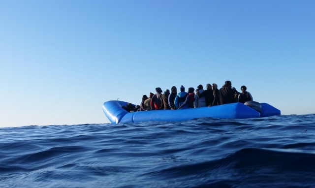 Lampedusa, 4 sbarchi: nella notte arrivati 635 migranti