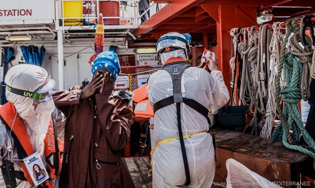 Augusta, Ocean Viking: circa 60 positivi al covid tra i 236 migranti