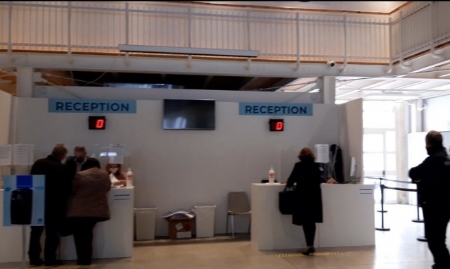 Vaccini, da oggi tocca agli studenti maturandi