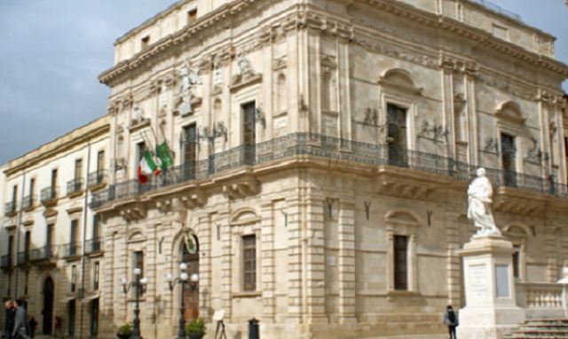 Siracusa, assunzioni nei Comuni: il sindaco Italia ai ministri Brunetta e Gelmini "Si cambino le norme"