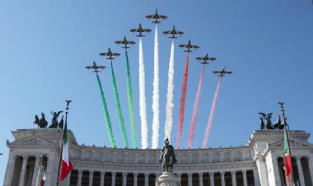 Festa della Repubblica, Mattarella all'altare della Patria