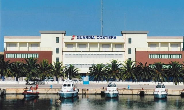 Augusta, pescatore di frodo lancia una fiocina contro un militare della Capitaneria: denunciato per tentato omicidio aggravato