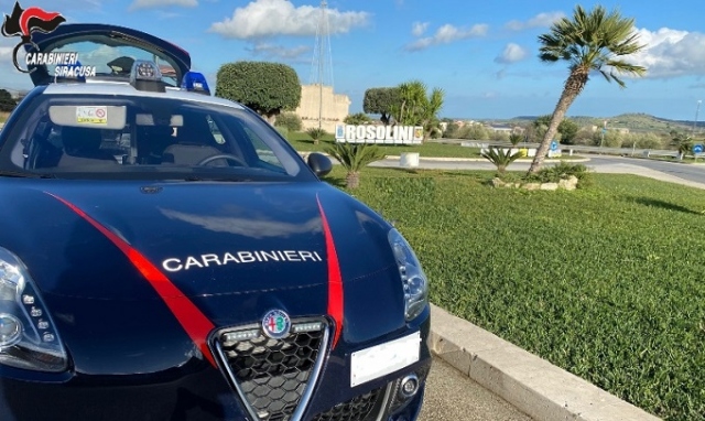 Rosolini, danneggiamento alla sede della Lega: Carabinieri al lavoro sui filmati della videosorveglianza