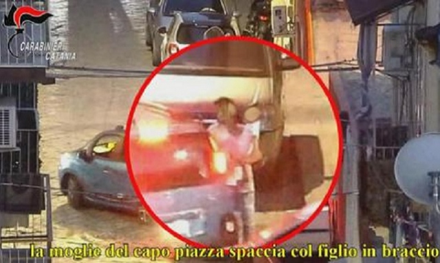 Catania, sgominata piazza di spaccio: 25 arresti