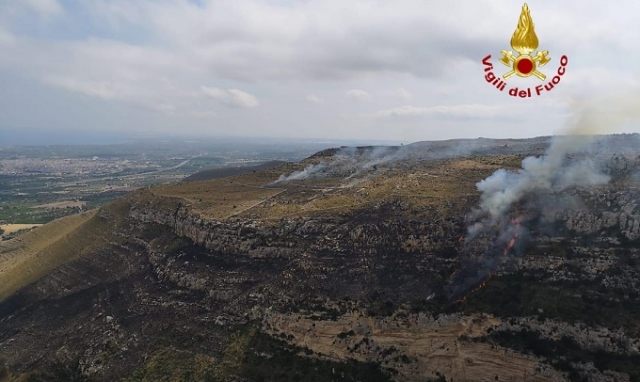 Emergenza incendi sugli Iblei, Italia Nostra: "Danno ambientale incalcolabile"