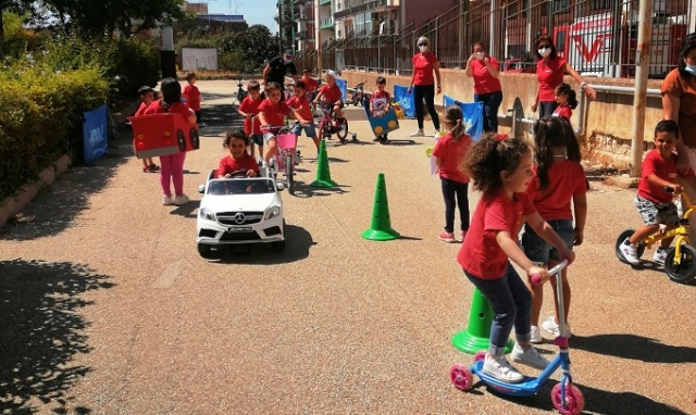 Siracusa, i piccoli alunni della Raiti a scuola di educazione stradale