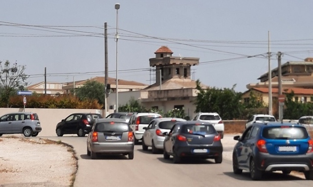 Siracusa, incidente in via Necropoli Grotticelle: traffico impazzito