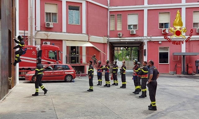 Siracusa, corso di formazione per vigili del fuoco volontari dei distaccamenti di Sortino e Pachino