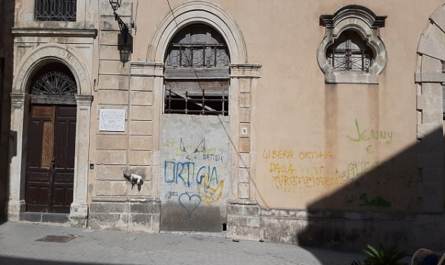 Siracusa, l'ex biblioteca storica in rovina. Vinciullo: colpa dell'amministrazione comunale